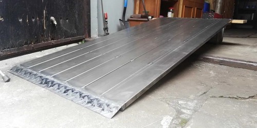 Shipping container ramp 900kg - shipping,